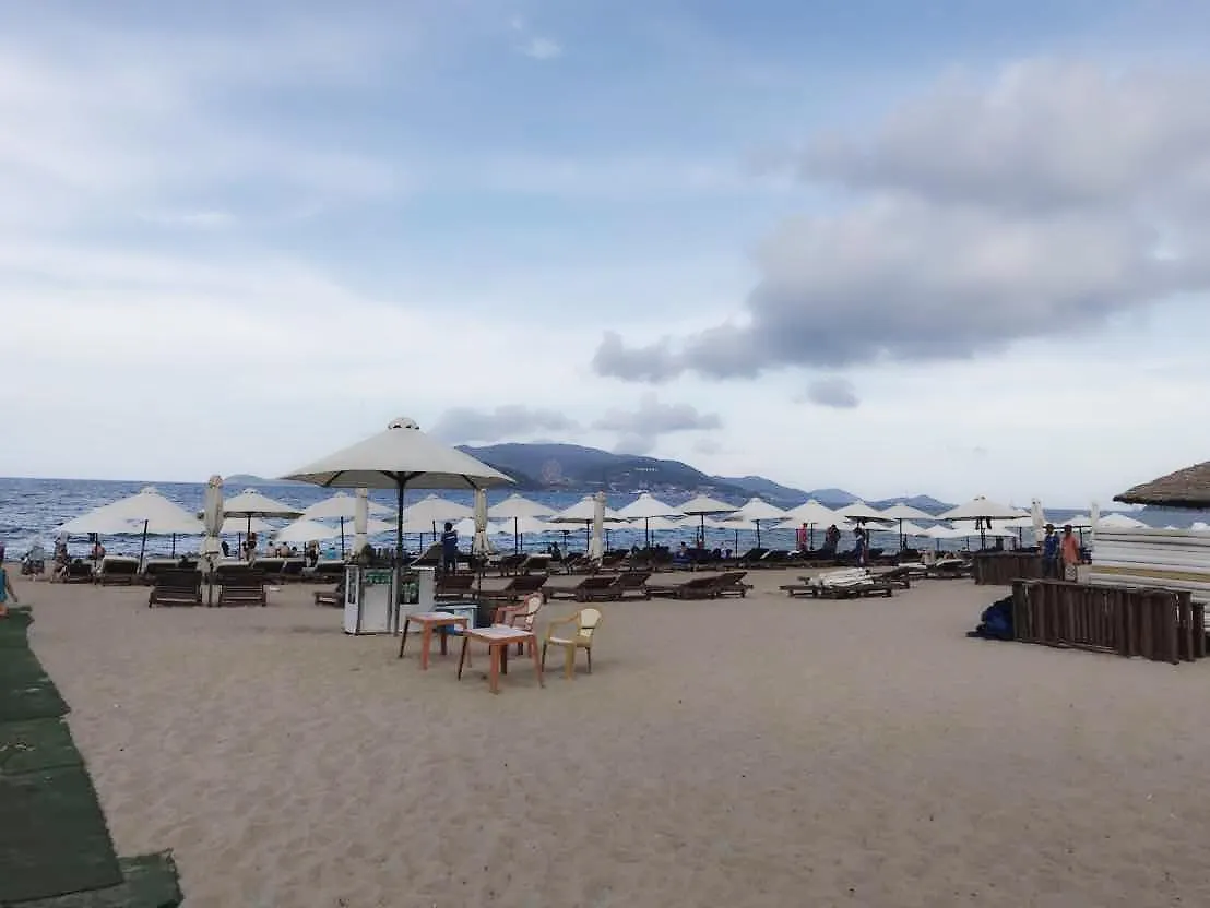 Hoang Son Hotel Нячанг Хостел